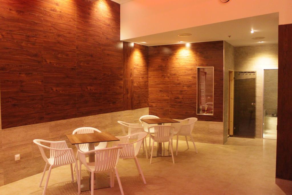 פרישטינה Hotel Pinocchio מראה חיצוני תמונה