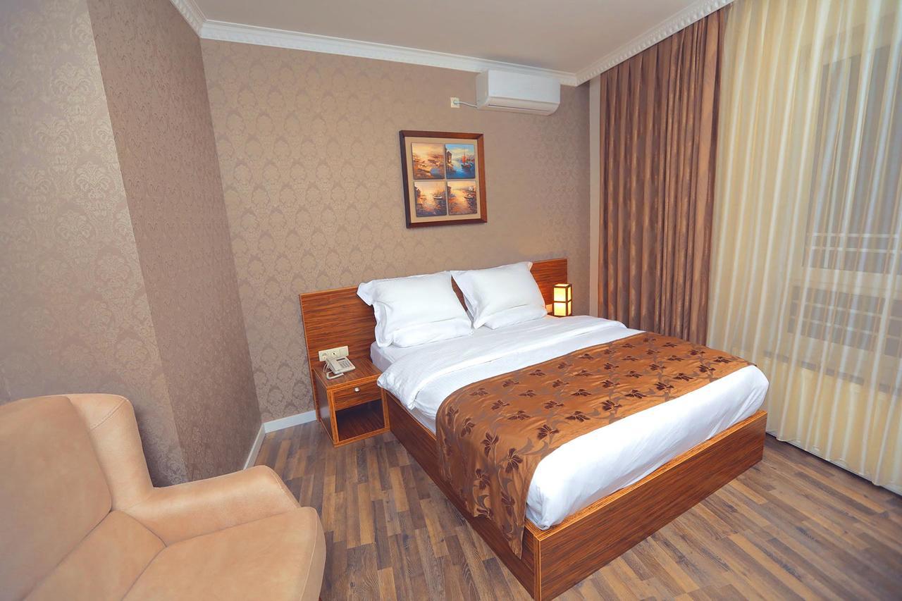 פרישטינה Hotel Pinocchio מראה חיצוני תמונה