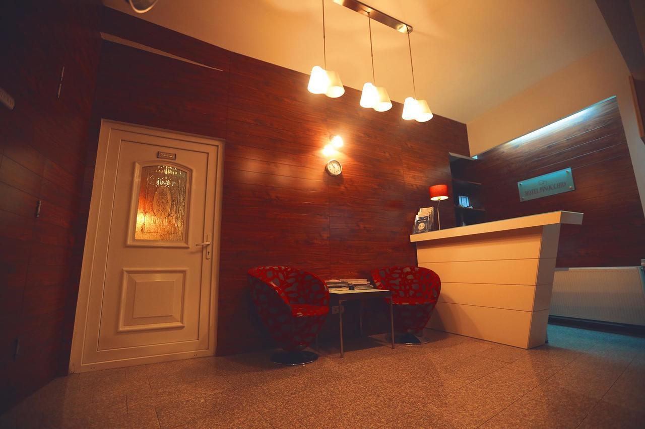 פרישטינה Hotel Pinocchio מראה חיצוני תמונה