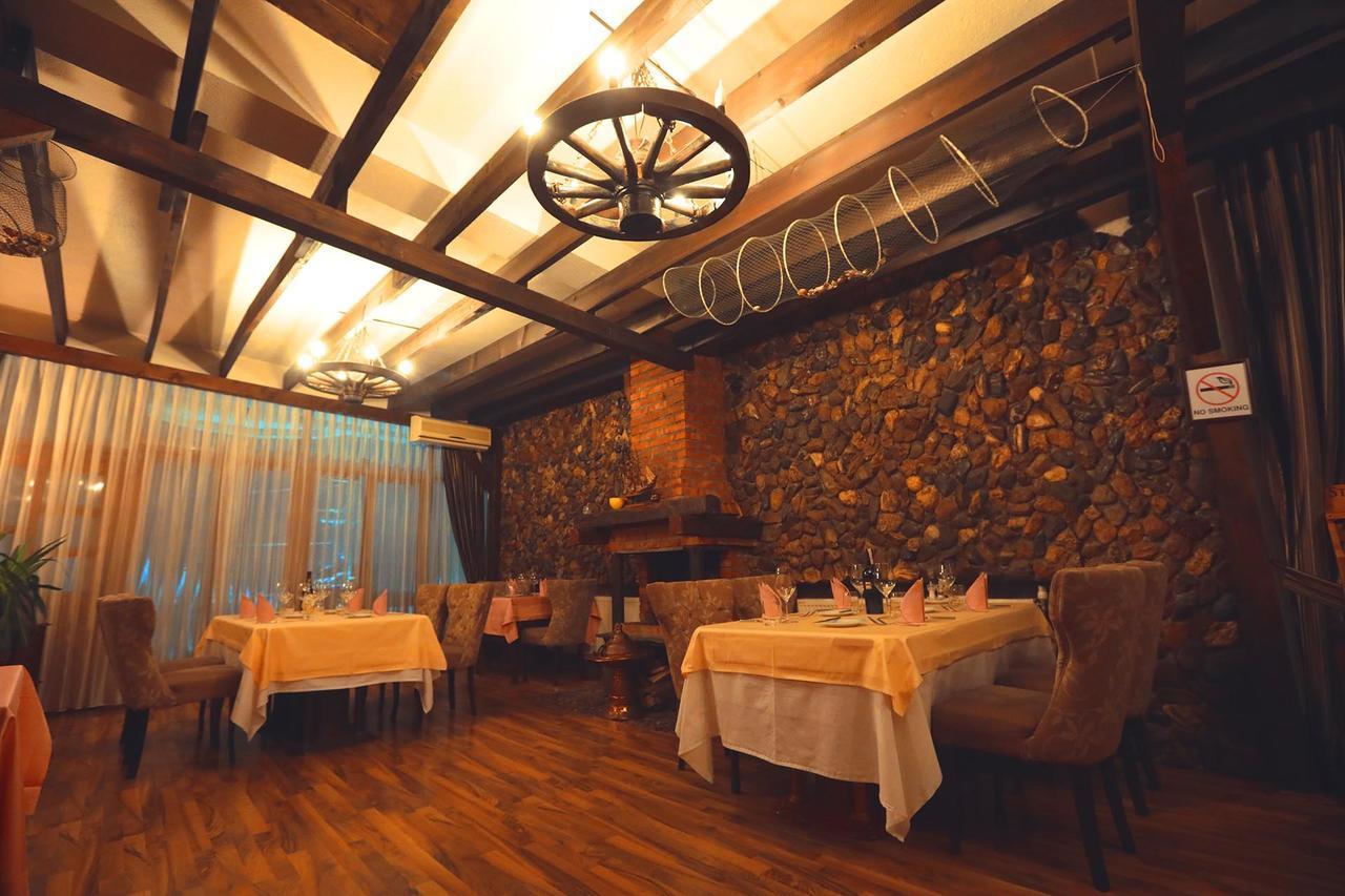 פרישטינה Hotel Pinocchio מראה חיצוני תמונה